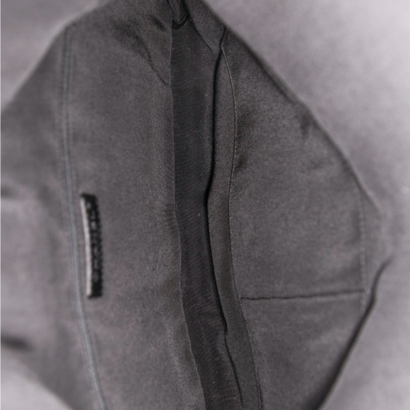 CHANEL Grip Clutch - Picture 7 of 9